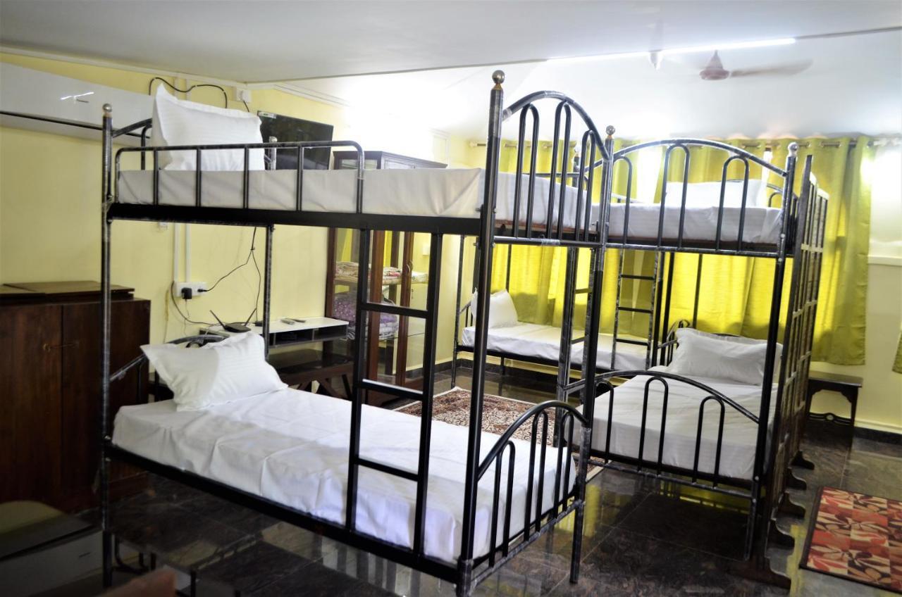Hotel Marias House Siroda Esterno foto